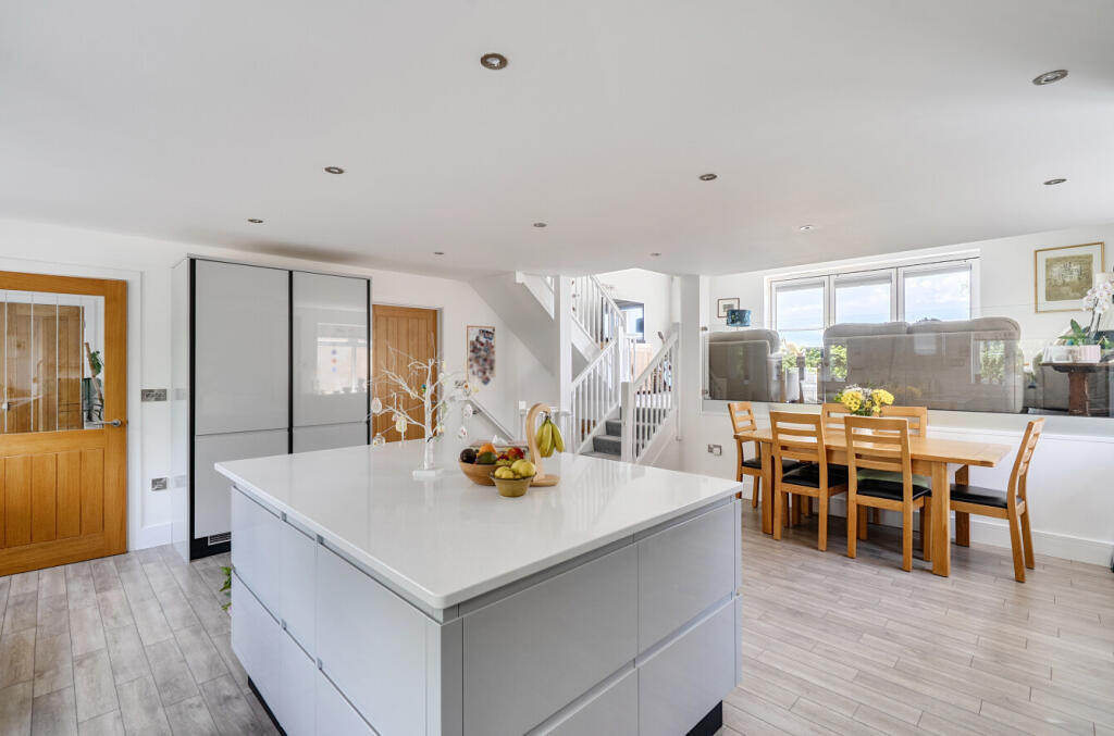 House in Taunton - View 5