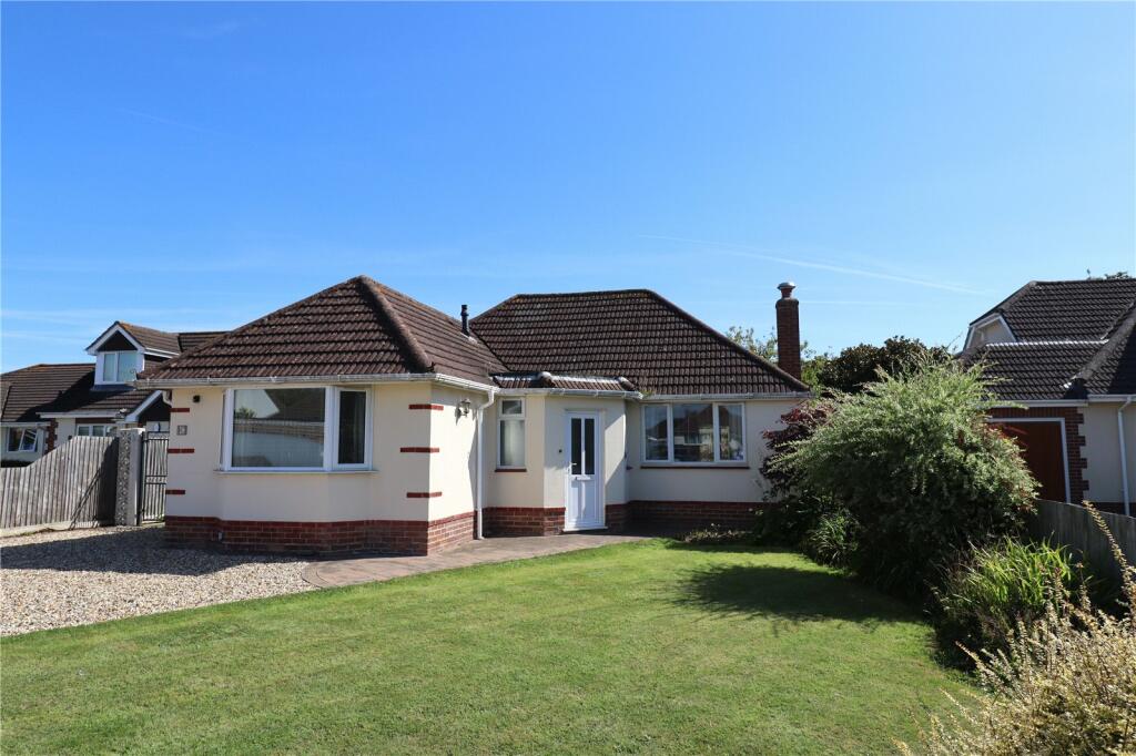 2-bed bungalow on Durland Close, New Milton, Hampshire, BH25, £440,000