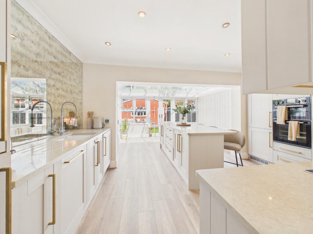 House in Hessle, Northfield, East Riding of Yorkshire - View 3