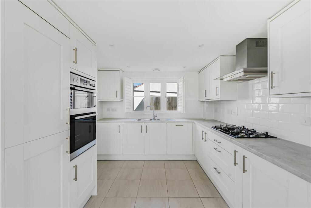 House in Truro - View 3