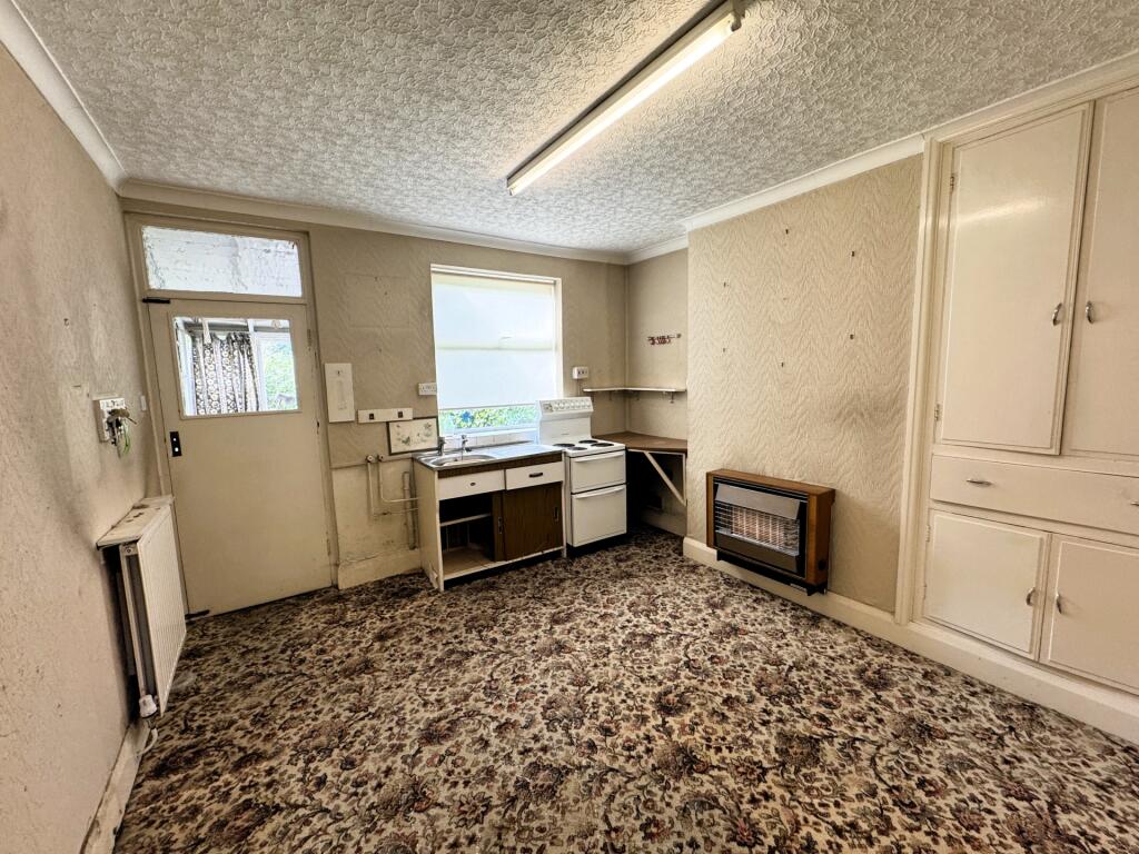 Westfield Avenue, Heanor, DE75 photo 4