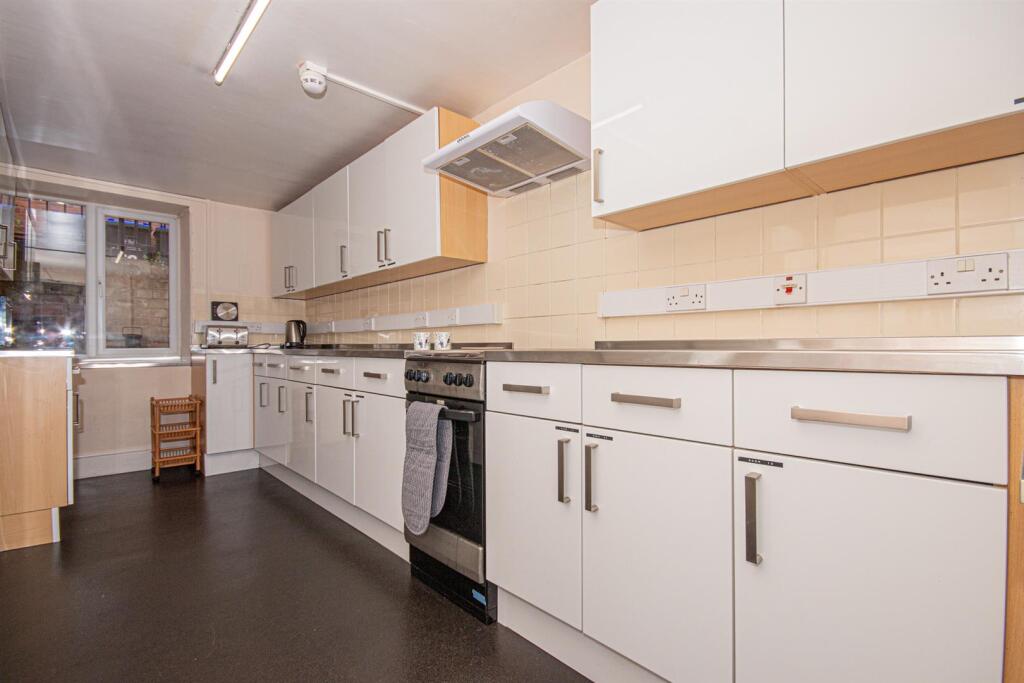 1 bedroom private hall for rent