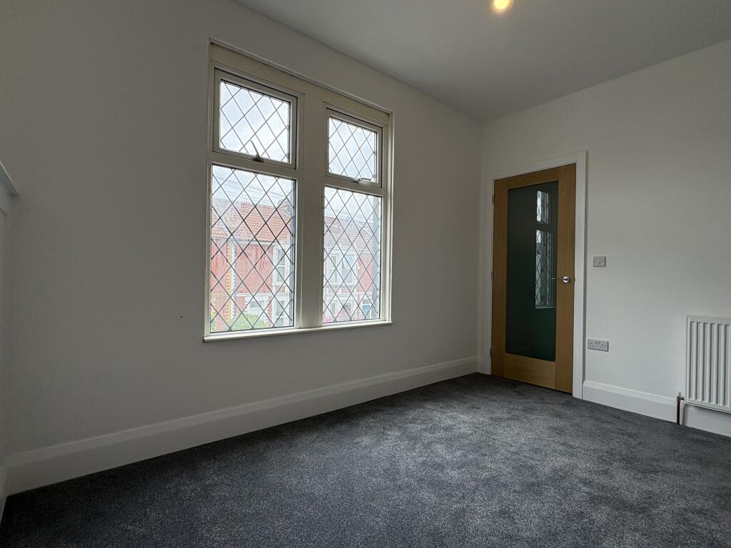 House in Bristol, Balaclava Industrial Estate, Speedwell - More