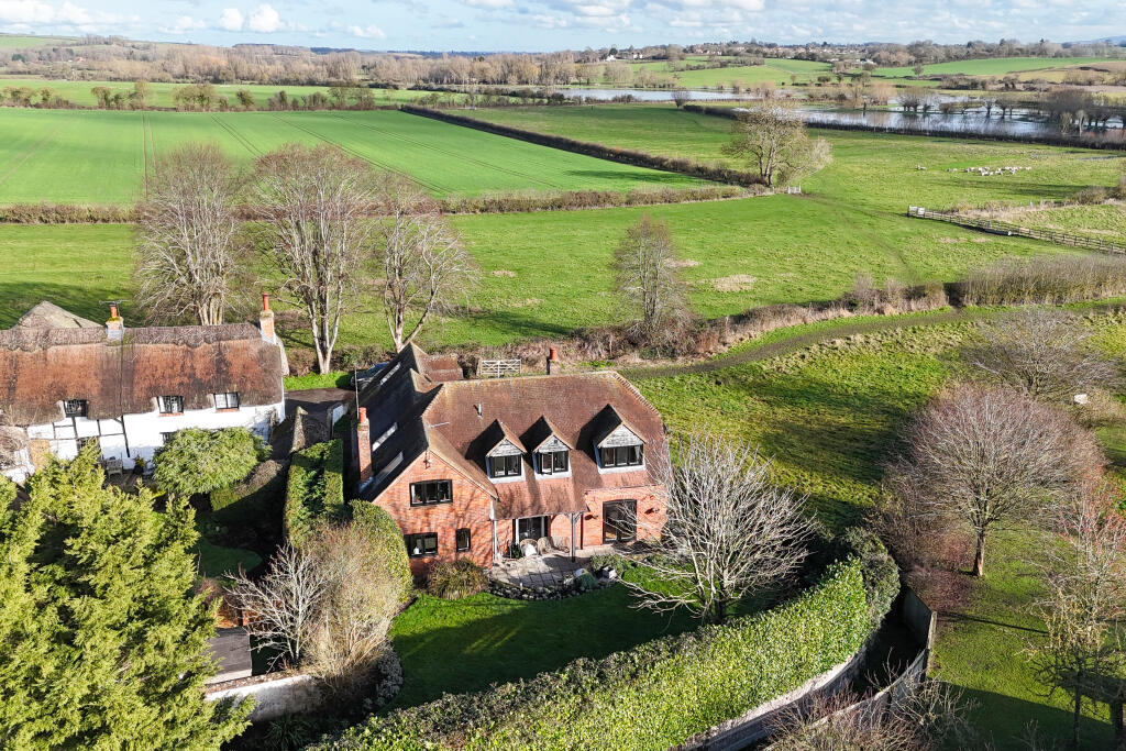 Main image of property: Chearsley, Buckinghamshire, HP18