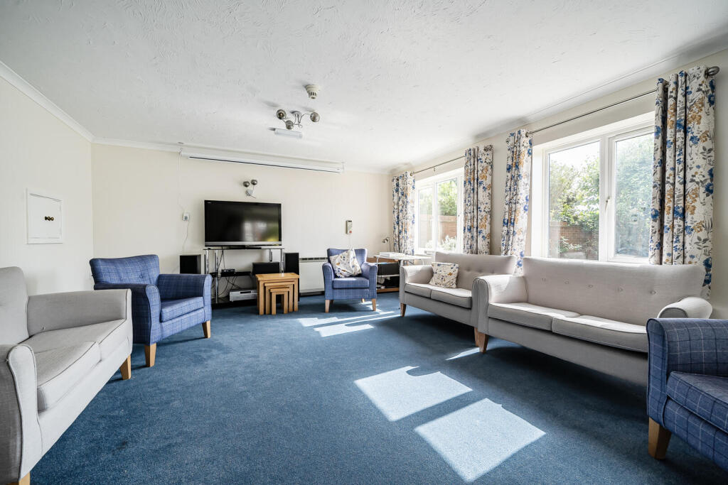 Apartment in Lyme Regis, Dorset - View 3