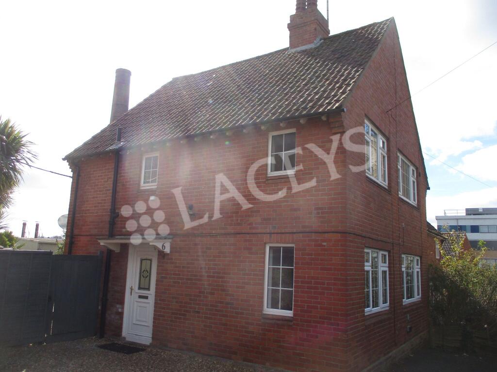 Main image of property: Roping Road, Yeovil, BA21 4BB