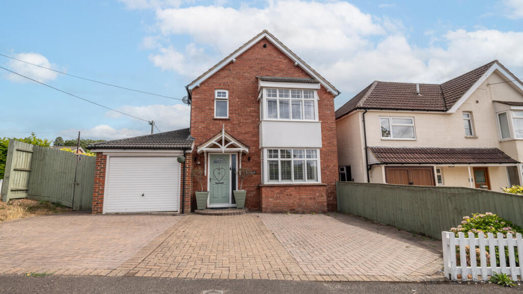 Farrs Avenue, Andover, SP10 photo 2
