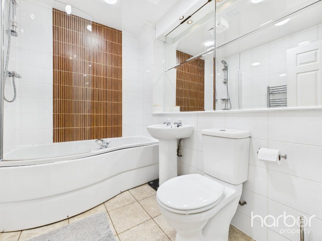 Apartment in City of Glasgow, Glasgow City - View 4