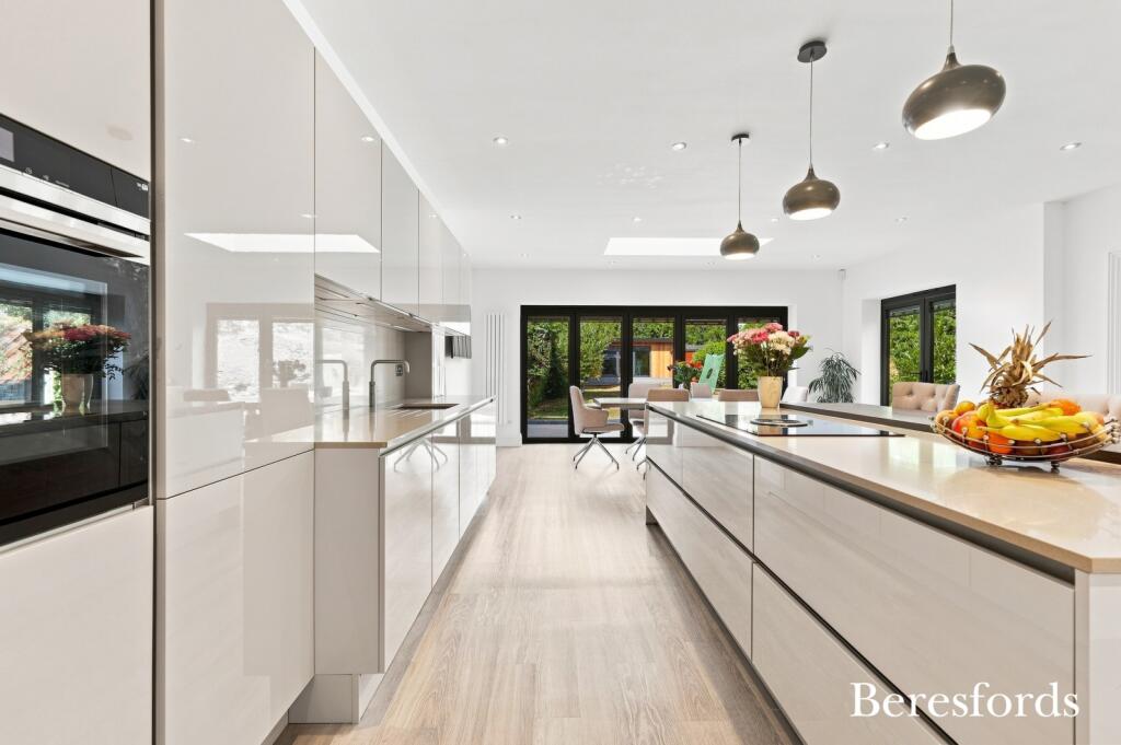 House in London - View 3