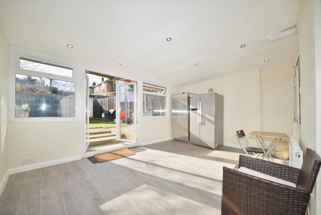 Marvels Lane, London, SE12 photo 3