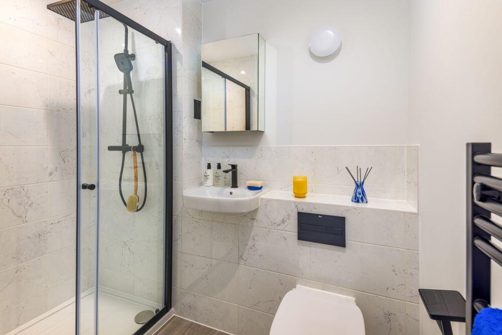 St Marys Grv, Nailsea, Bristol, BS48 4NJ - More