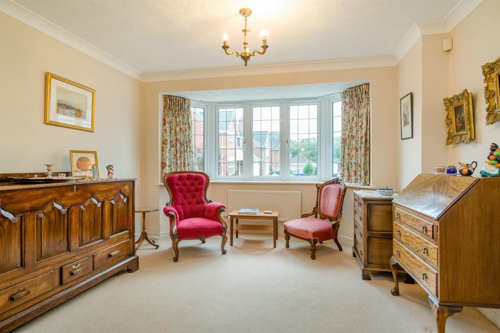 House in Newport - View 5