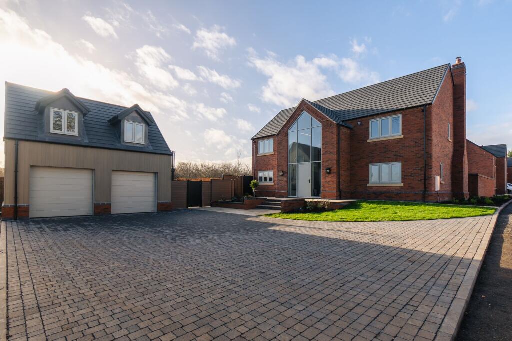 5-bed detached on Breach Lane, Earl Shilton, LE9, £975,000