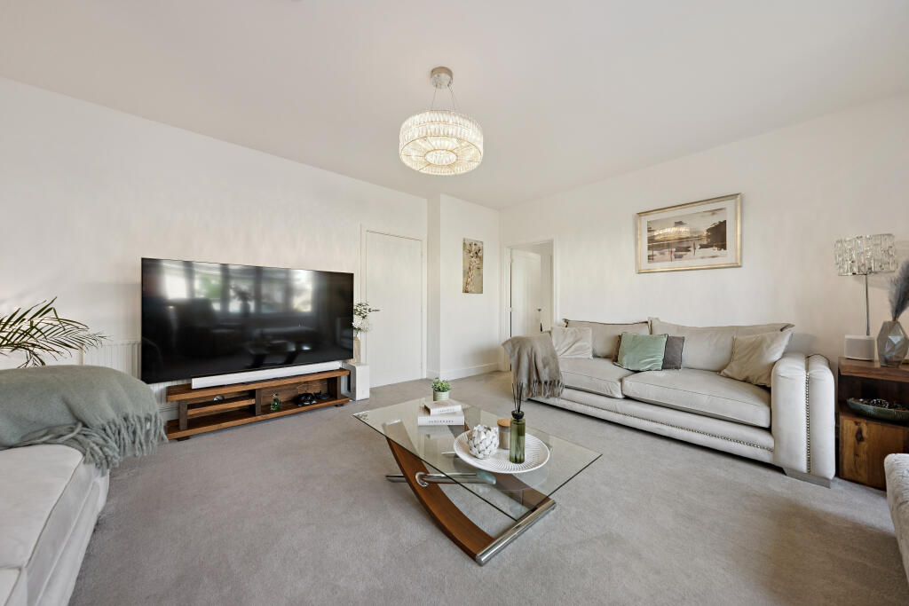 House in Glasgow, East Renfrewshire - More