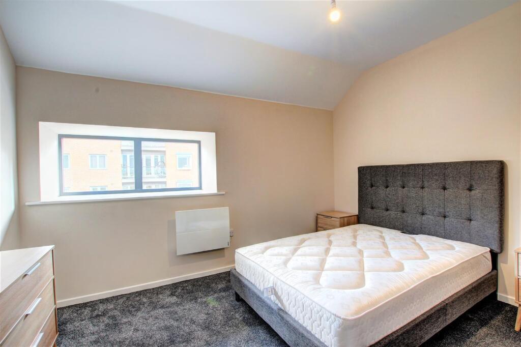 Apartment in Gateshead, North East - View 5