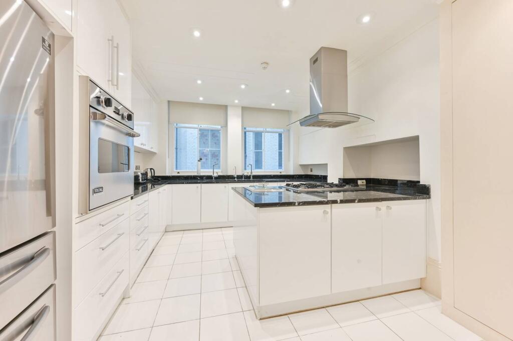 4 bedroom flat for rent