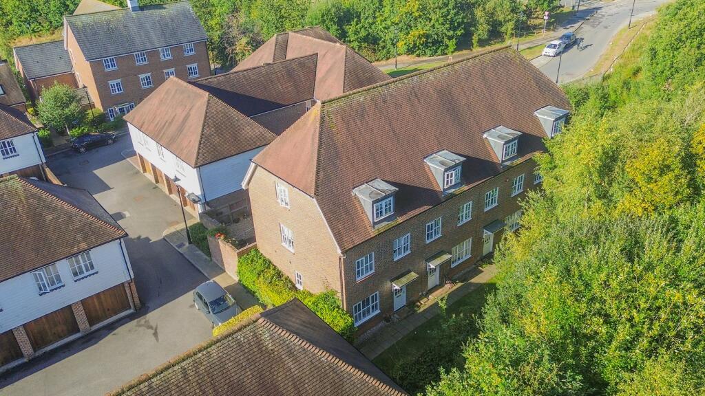 House in Redhill - View 2