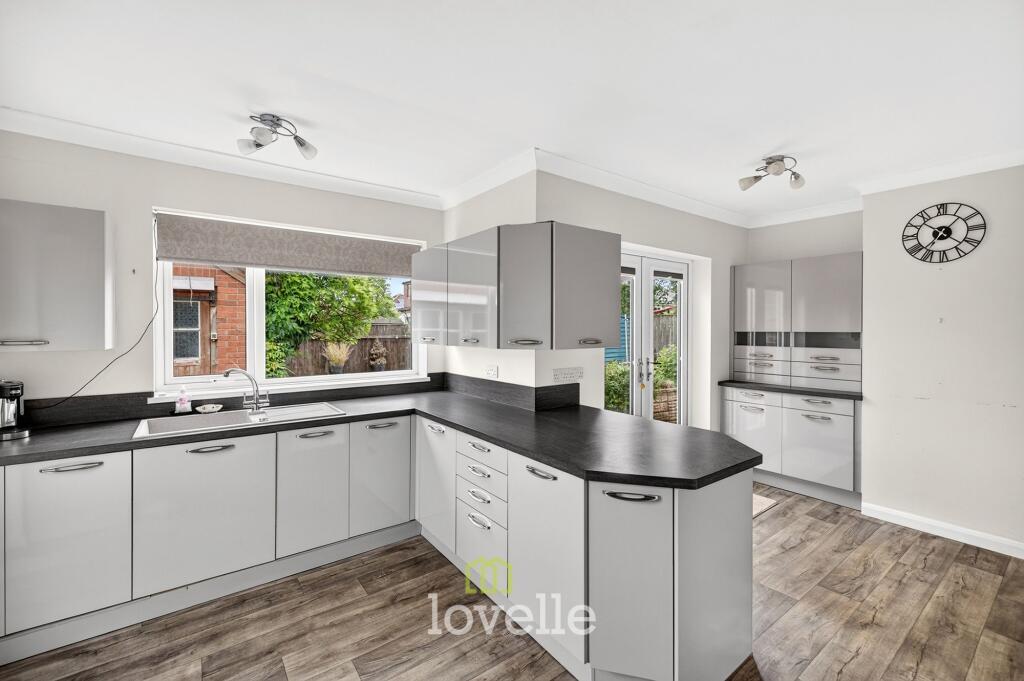 House in Grimsby, Healing - View 5