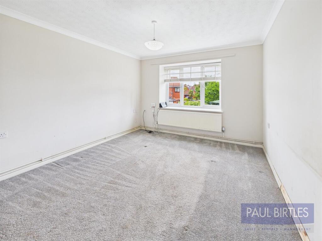 Orme Close, Urmston, Trafford, M41 photo 2