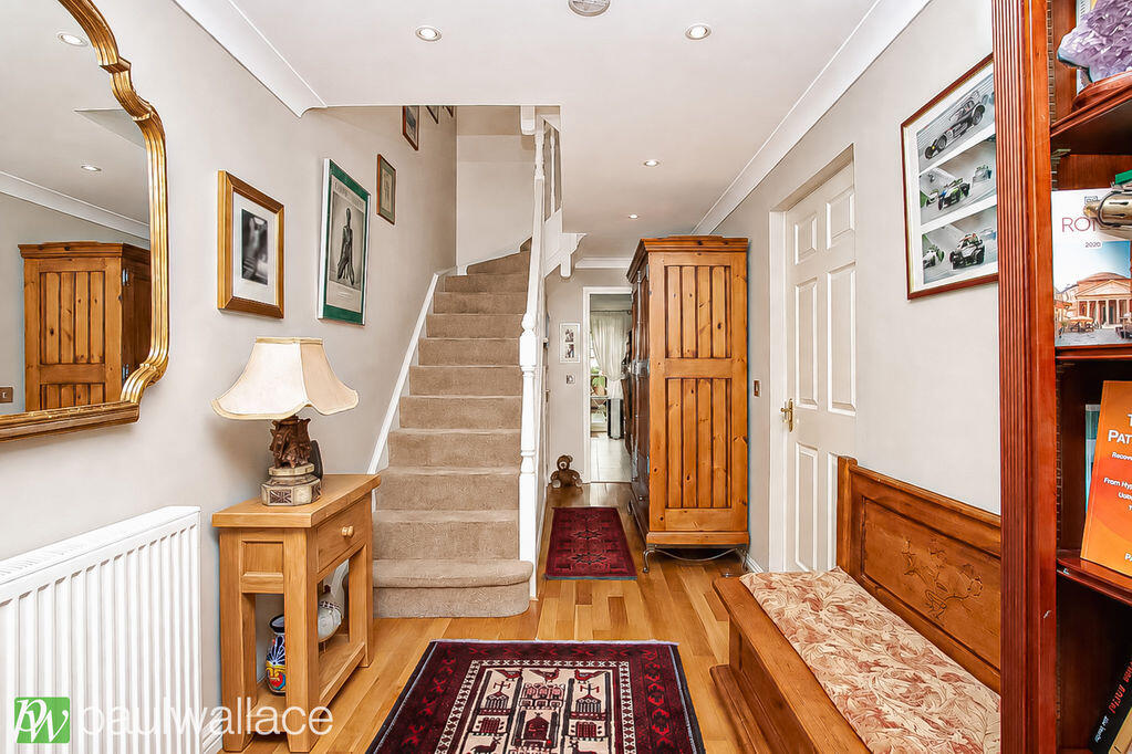 House in Hoddesdon, High Leigh Garden Village - More