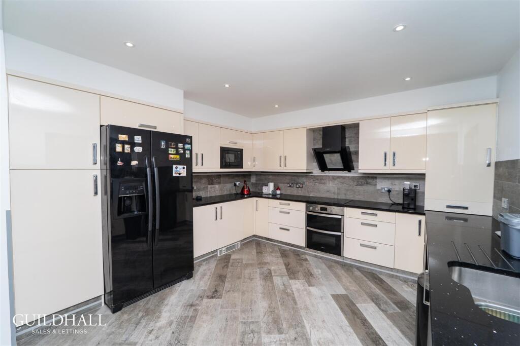 House in Preston, Lea - View 2