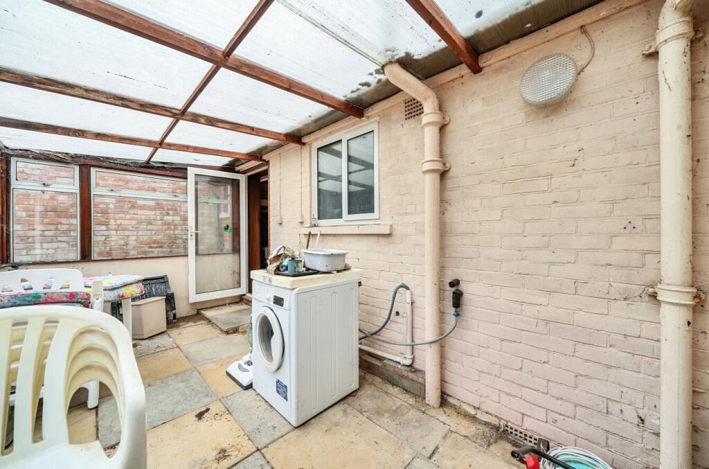House in Slough - View 5