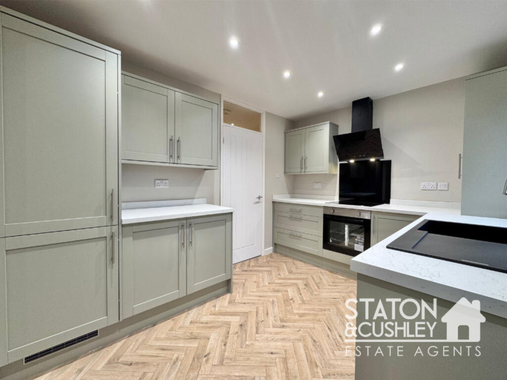 The Green, Huthwaite, NG17 photo 3