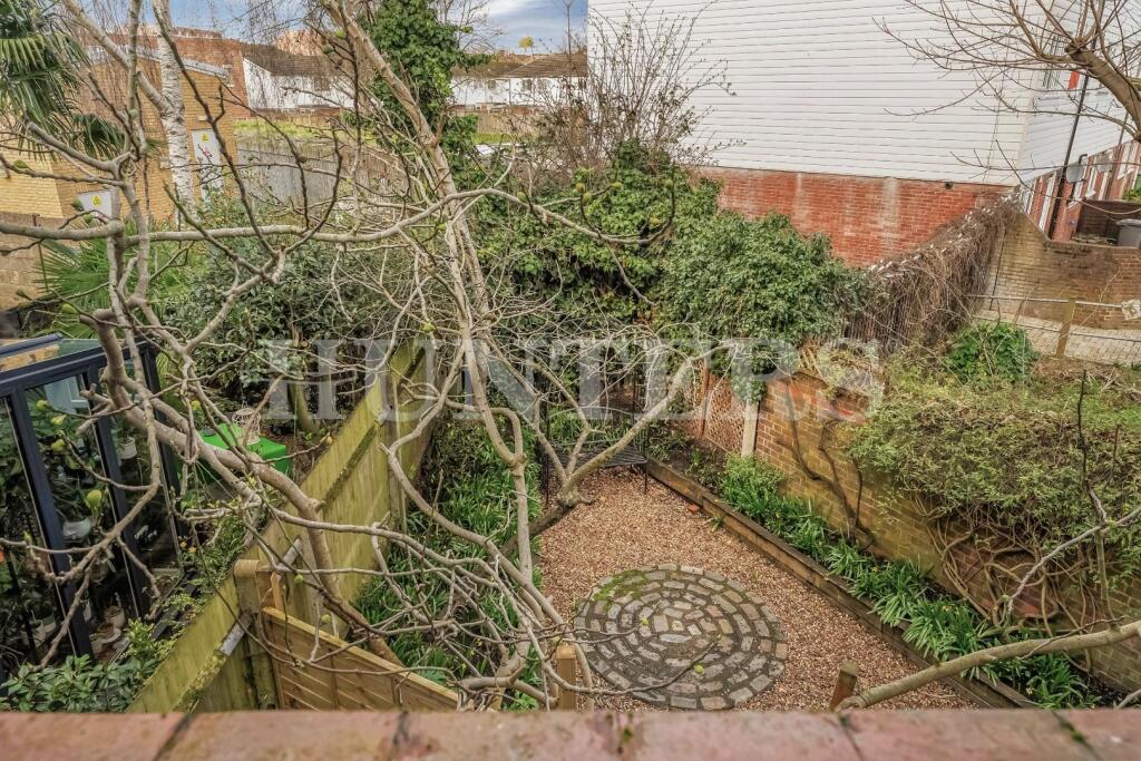 Main image of property: Roslyn Road, London, N15