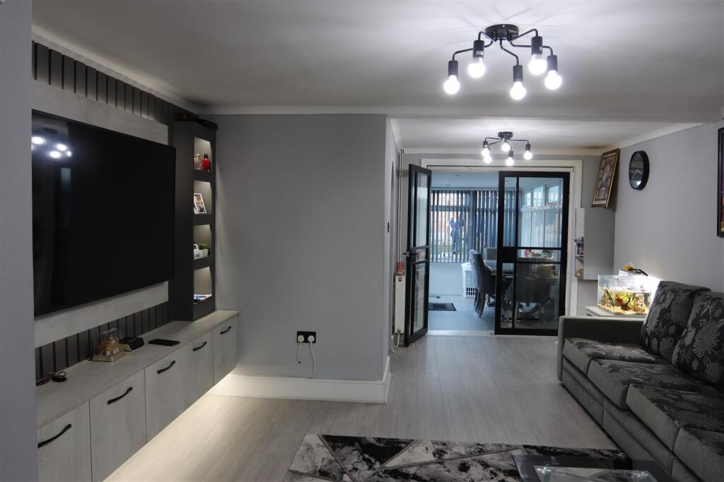 Park Hill, Wednesbury photo 5