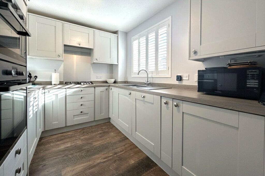 Nursery Close, Hook, Hampshire, RG27 photo 2