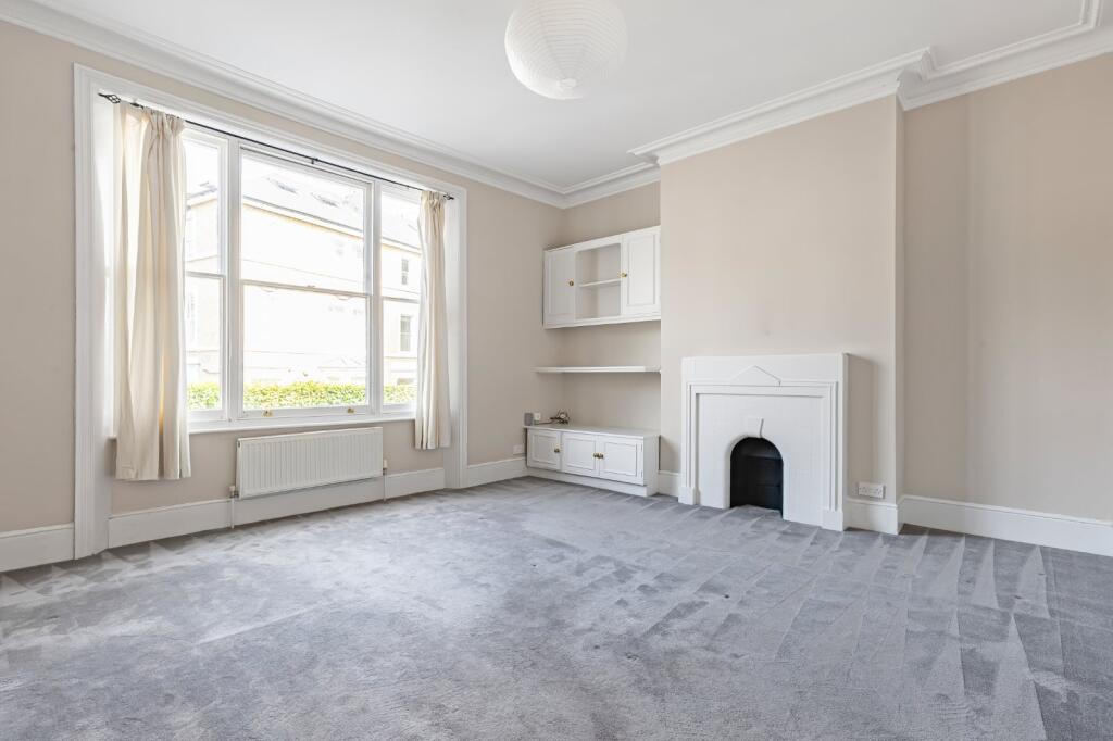 Apartment in Twickenham - View 3