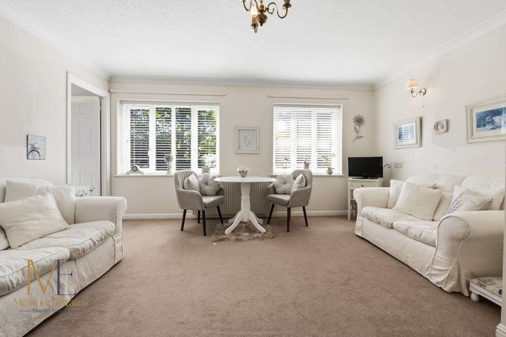2-bed house on Nevill Court, West Malling, Kent, £295,000