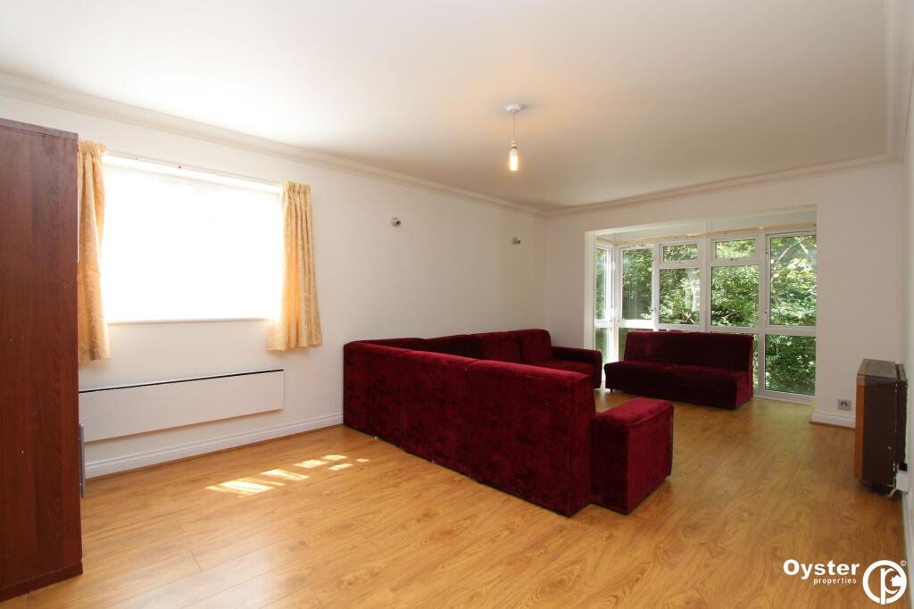 Apartment in Harrow - View 3