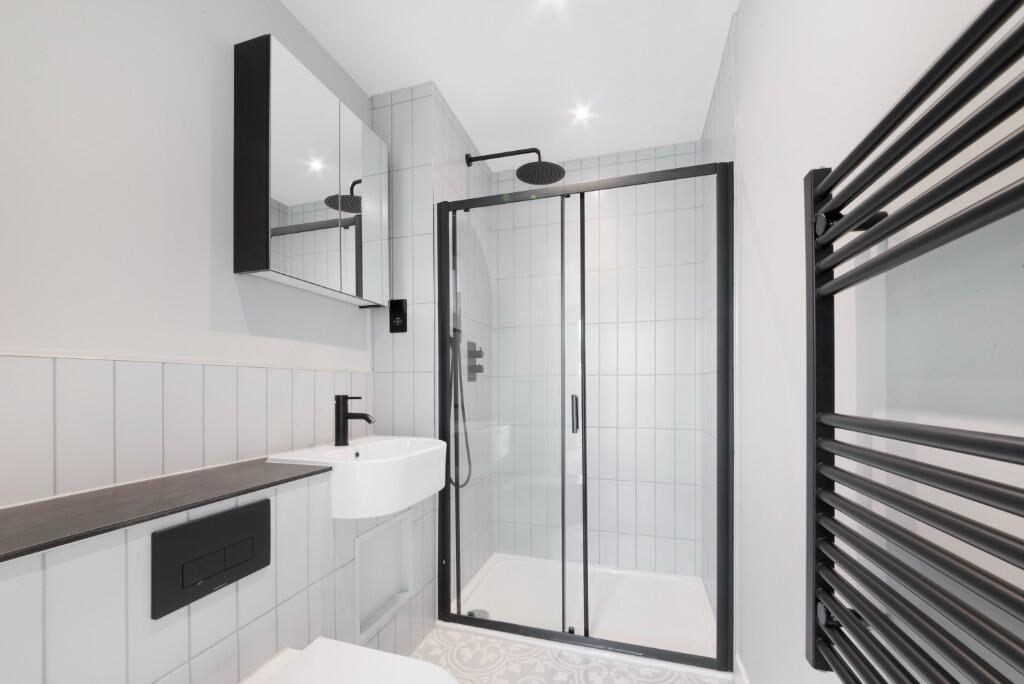 Apartment in London - View 5