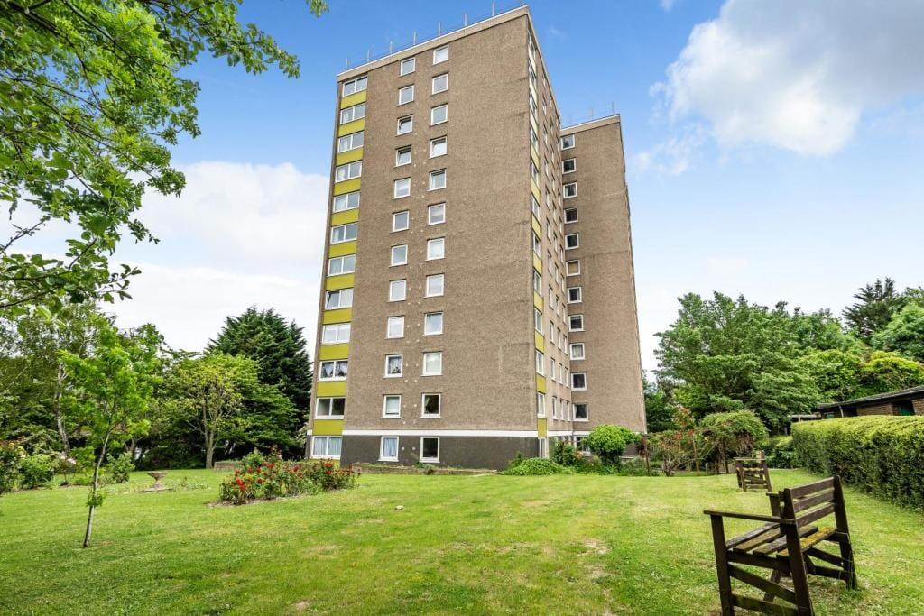 Main image of property: Avenue Road, London, SE20