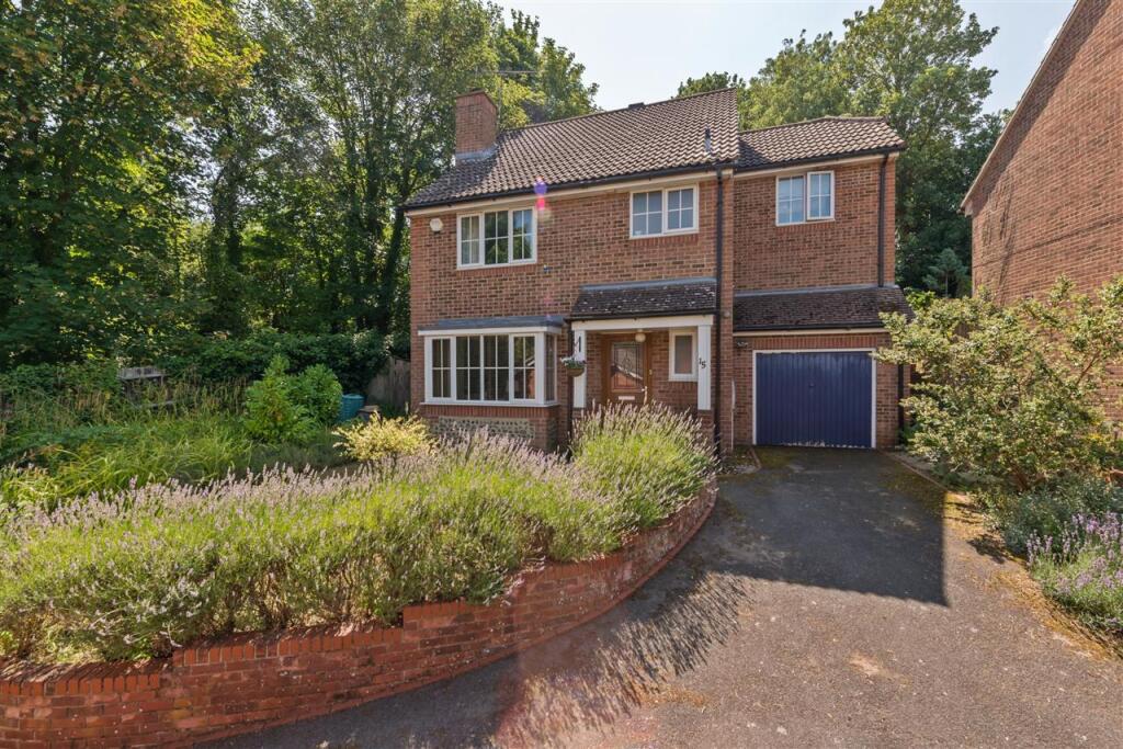 Main image of property: Kings Park, Canterbury