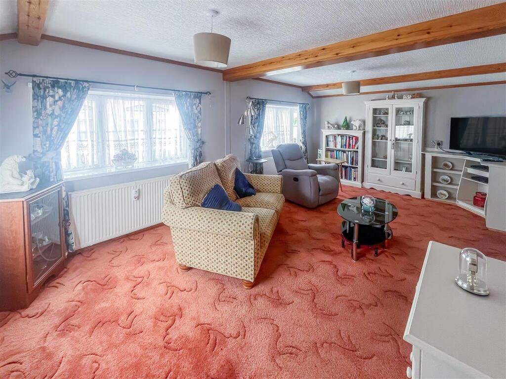Churt Drive, Poplars Court, Bognor Regis photo 3