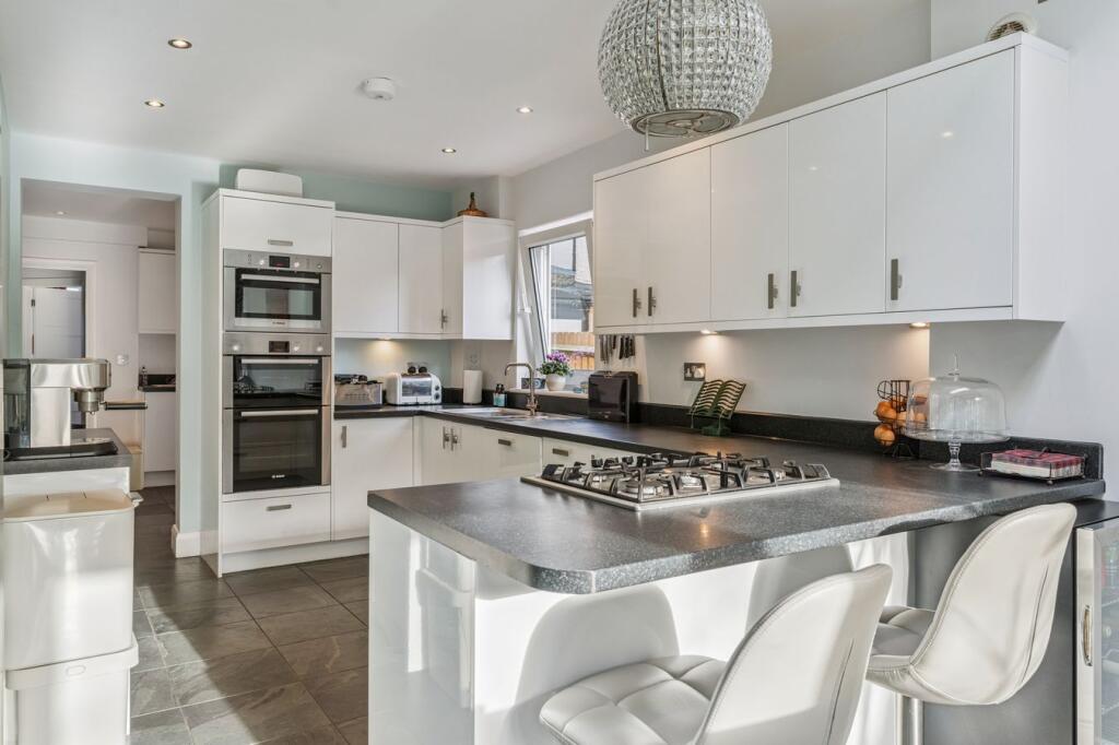 House in Hitchin, West Hitchin - View 4