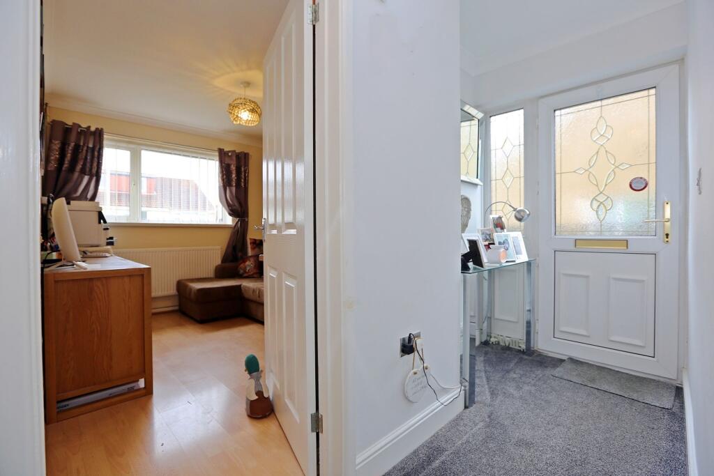 House in Beddau, Llantrisant - View 3