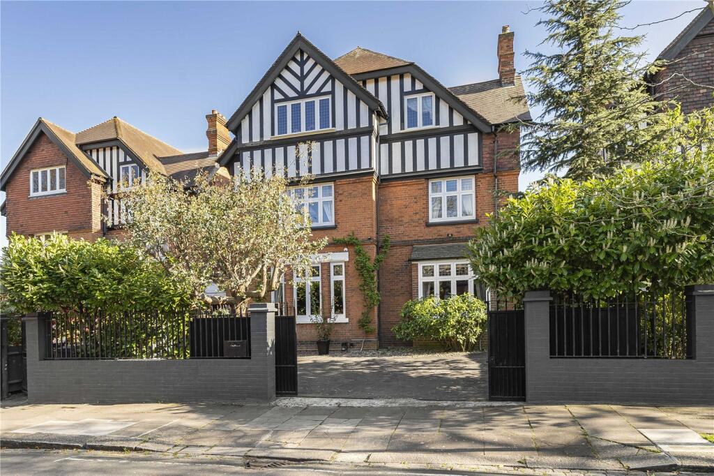 Main image of property: Charlbury Grove, London, W5