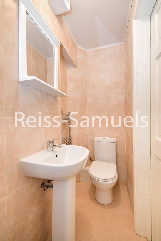 5 bedroom terraced house for rent
