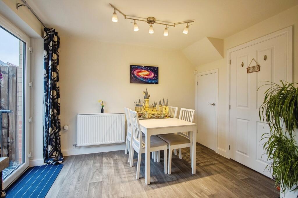Paddock Rise, East Ardsley, Wakefield, West Yorkshire, WF3 photo 4