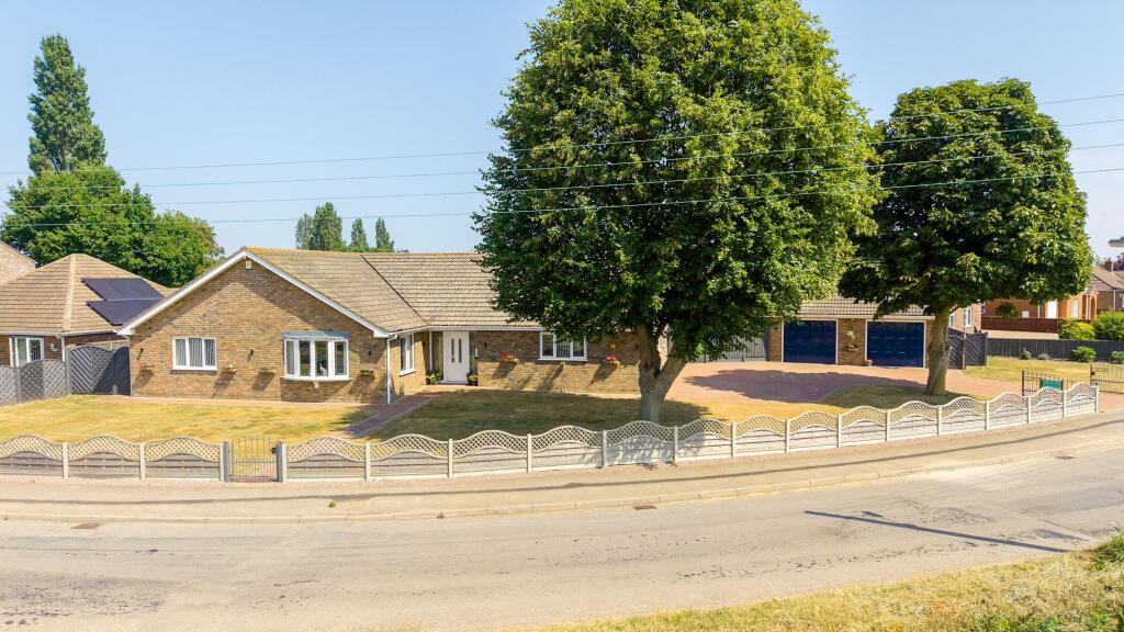 Main image of property: Broadgate, Wrangle, PE22