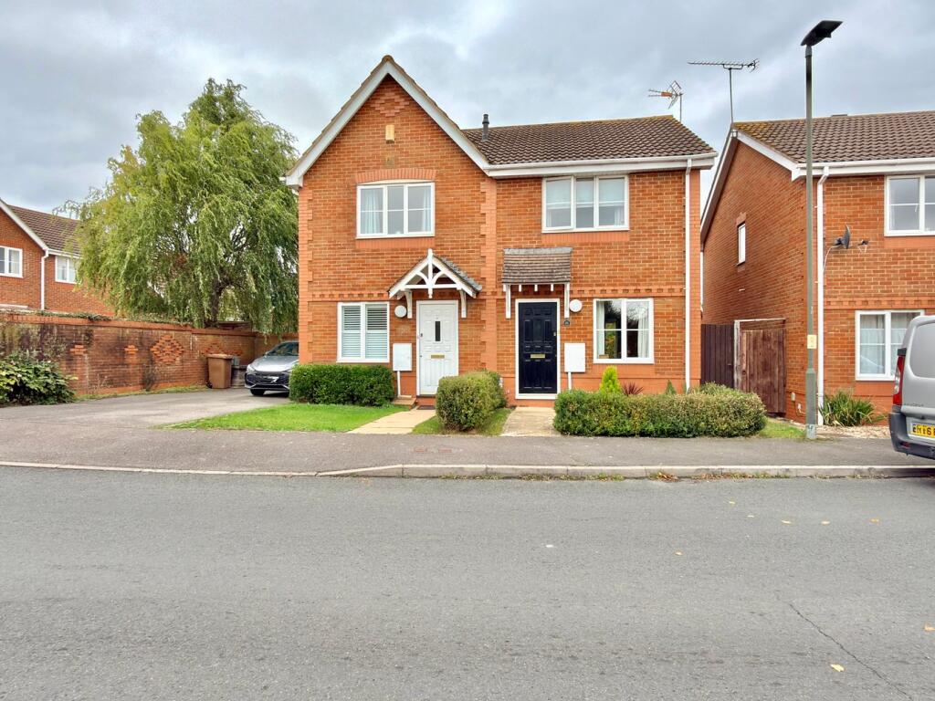 2-bed semi-detached on Vine Way, Stonehills, Tewkesbury, GL20, £235,000
