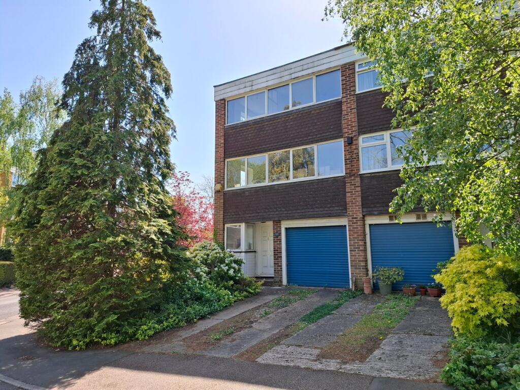 Main image of property: Park Meadow, Hatfield, AL9