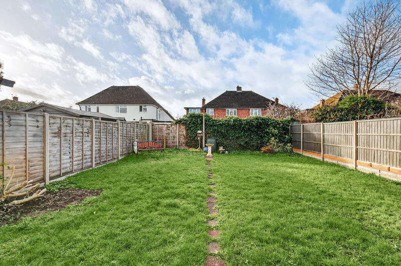 York Gardens, Walton-On-Thames photo 3