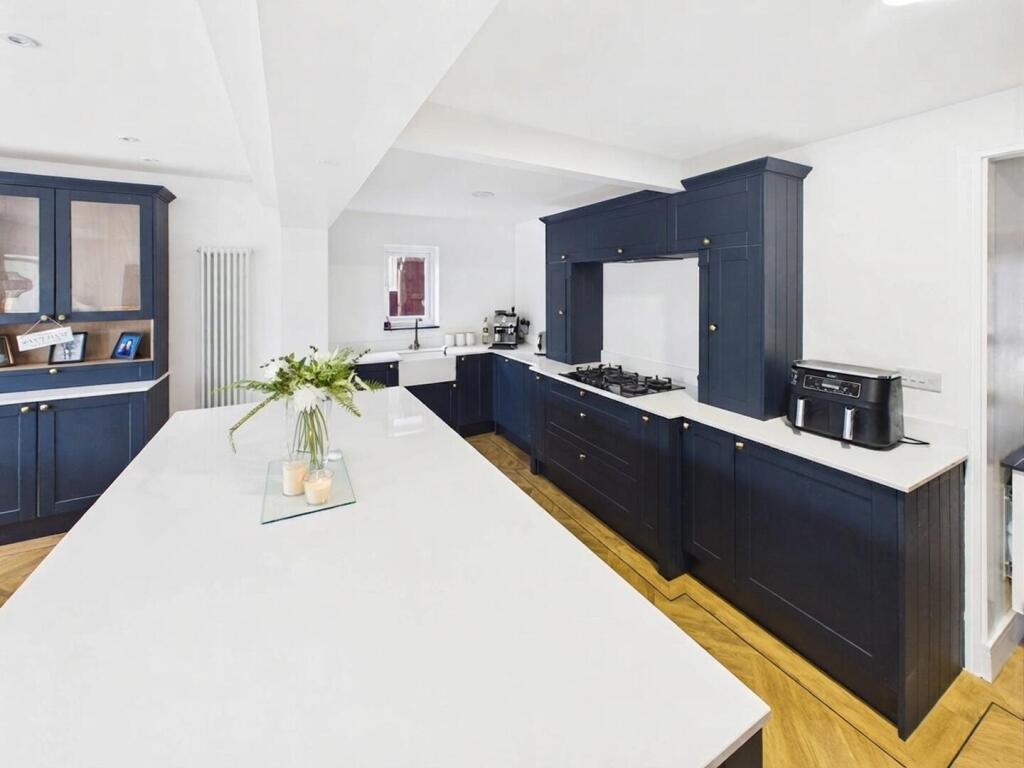 House in Sefton, Hightown - View 5