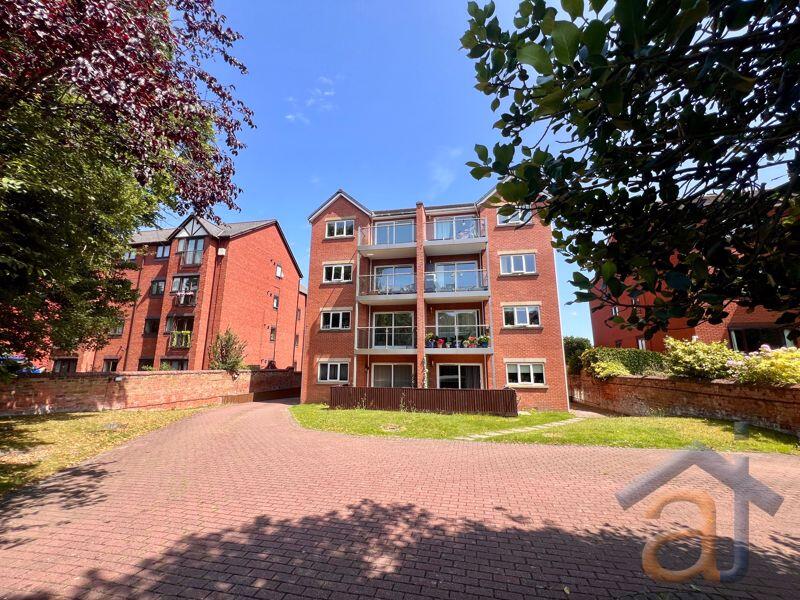 Main image of property: Let - Ennismore Gardens, Southport - Two Bedroom Apt with Balcony
