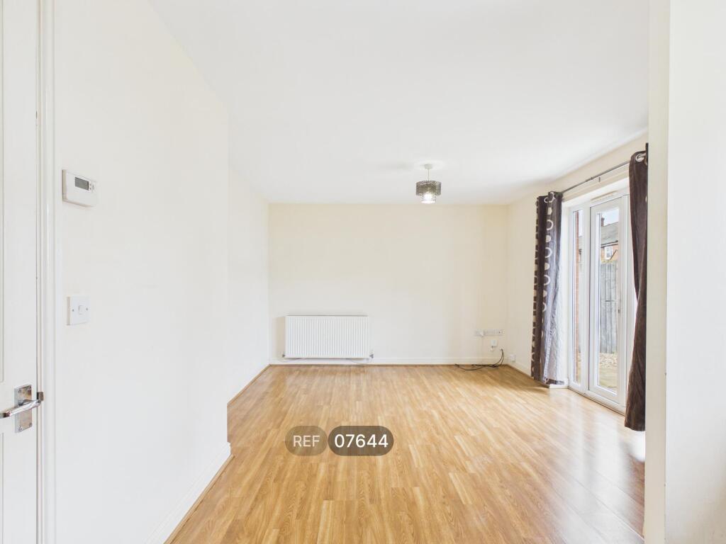 Apartment in Peterborough, City of Peterborough - View 3