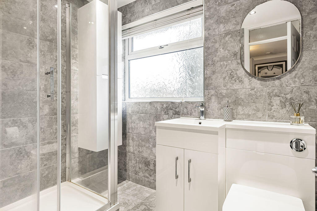 House in Milton Keynes, West Bletchley - More